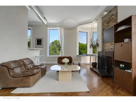 1135 West Webster Avenue Chicago IL 60614