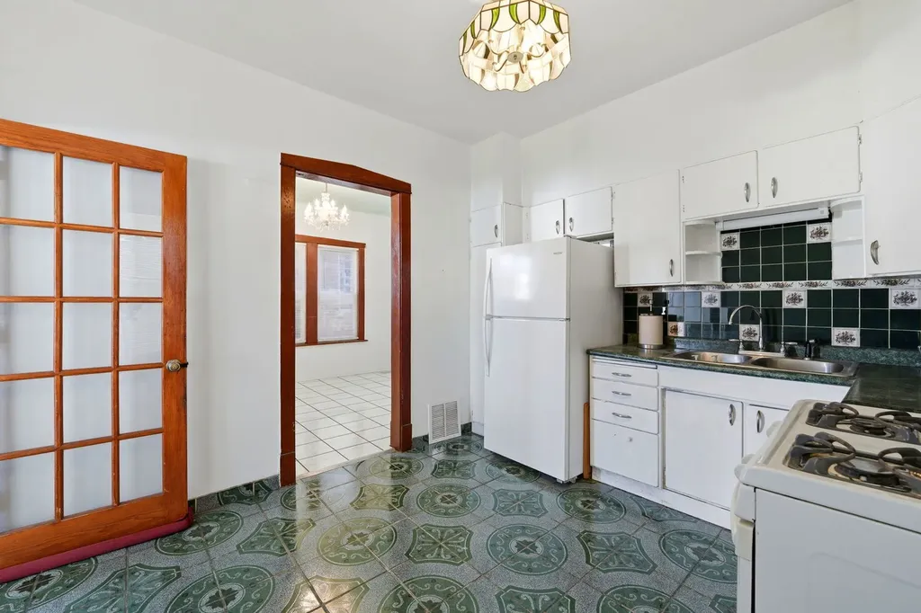 2229 North Kedvale Avenue Chicago IL 60639