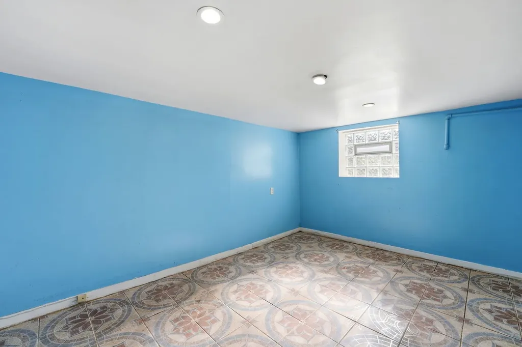 2229 North Kedvale Avenue Chicago IL 60639