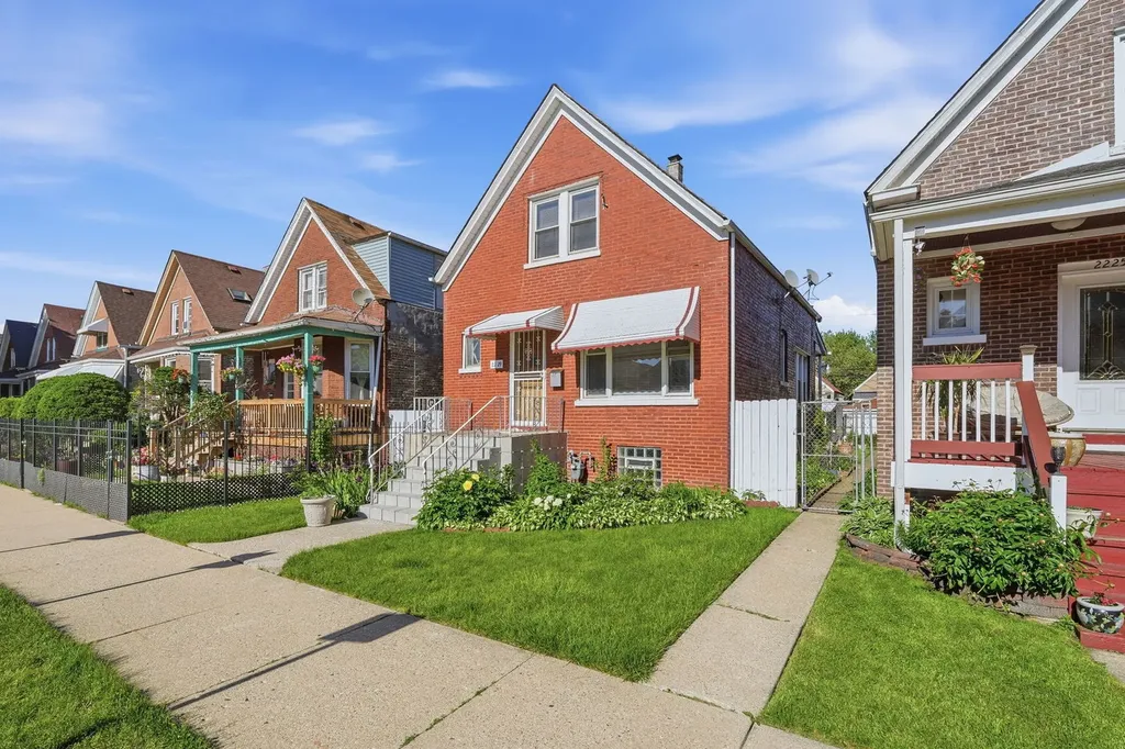 2229 North Kedvale Avenue Chicago IL 60639