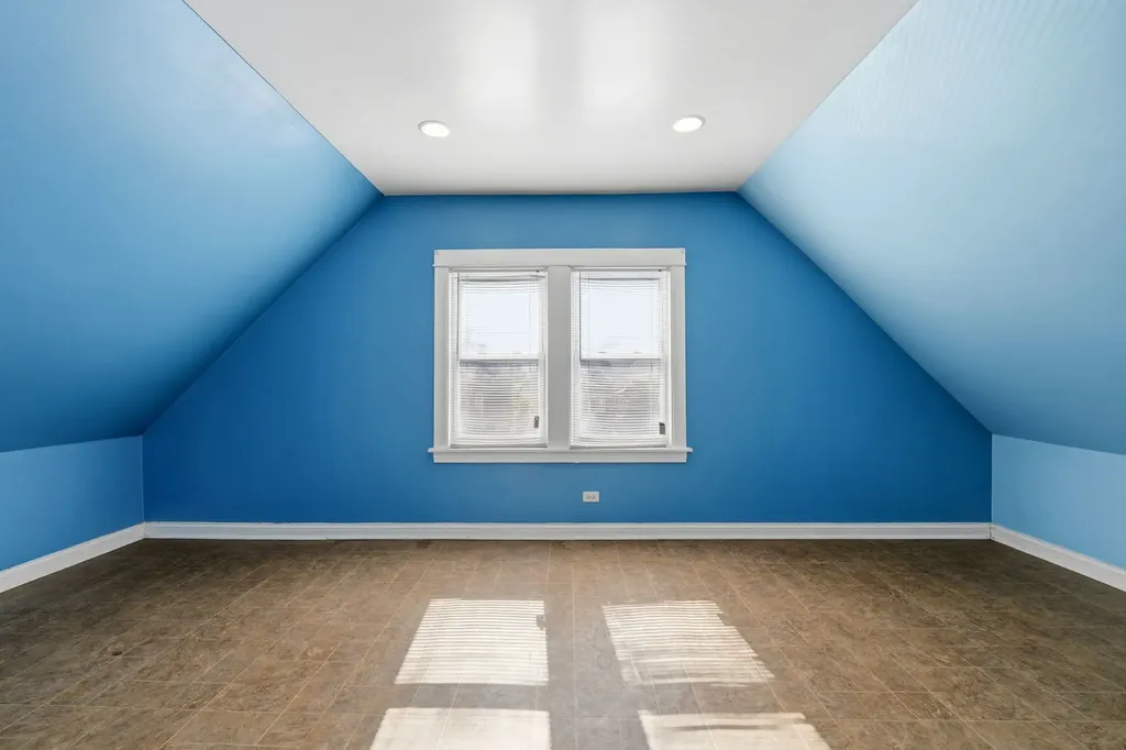 2229 North Kedvale Avenue Chicago IL 60639