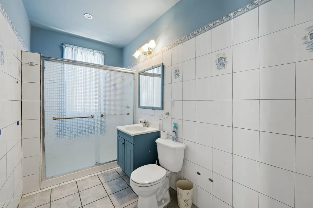 2229 North Kedvale Avenue Chicago IL 60639