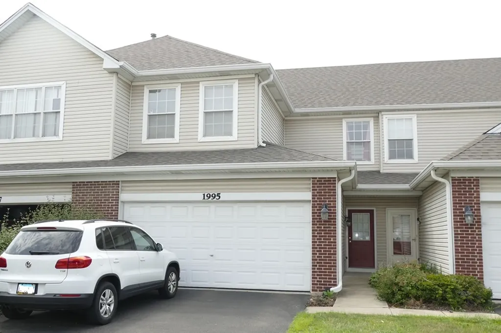 1995 Golden Gate Lane Naperville IL 60563