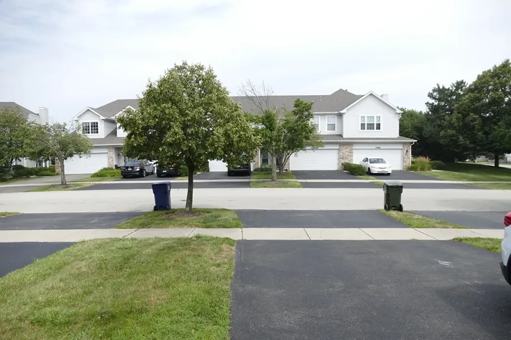 1995 Golden Gate Lane Naperville IL 60563