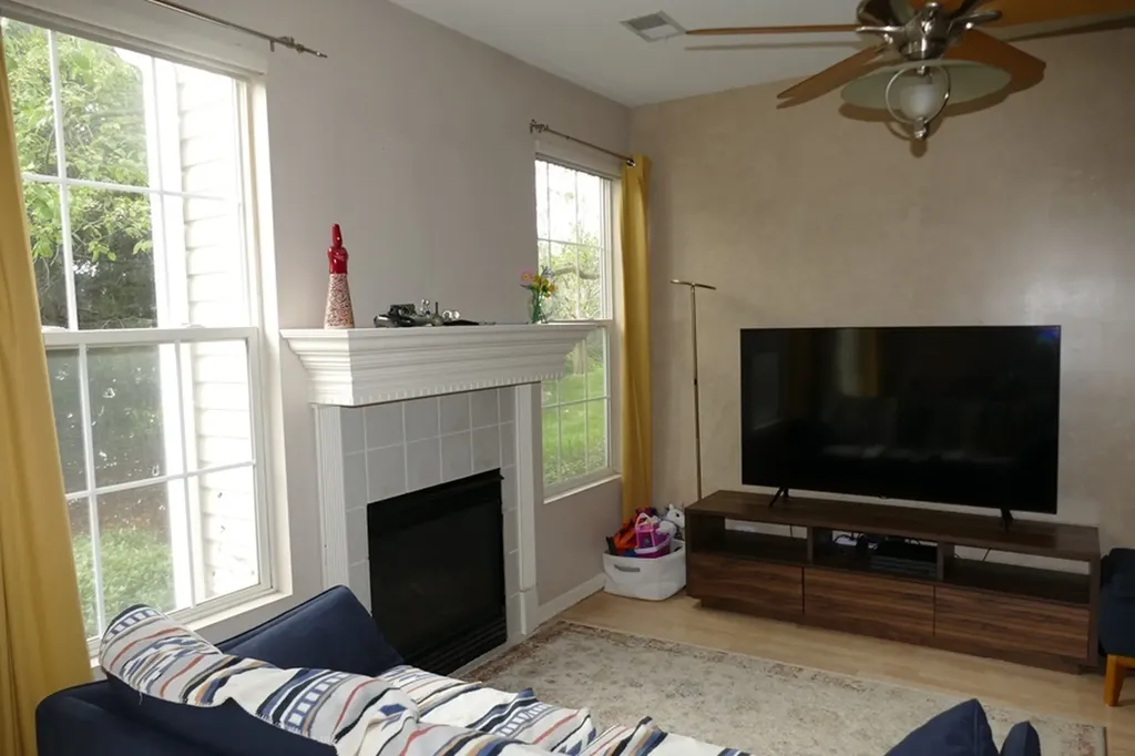 1995 Golden Gate Lane Naperville IL 60563