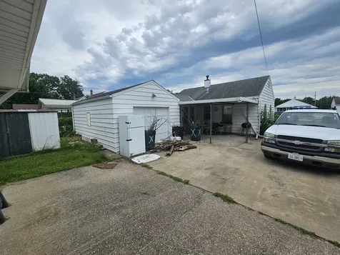 2521 Oak Street Quincy IL 62301