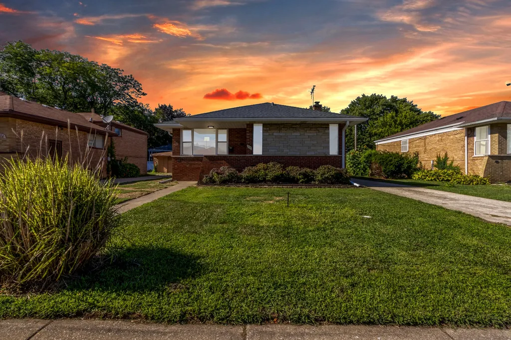 930 East 161st Place South Holland IL 60473