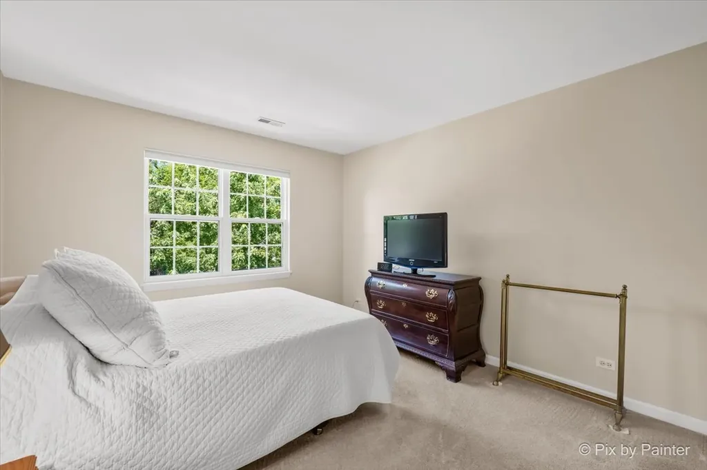 624 Daisy Lane Roselle IL 60172