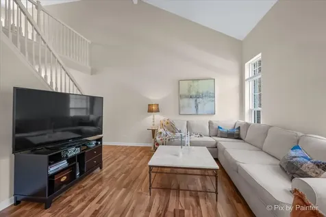 624 Daisy Lane Roselle IL 60172