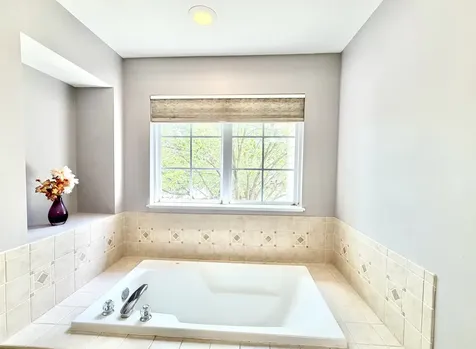 356 North West Pointe Drive Vernon Hills IL 60061