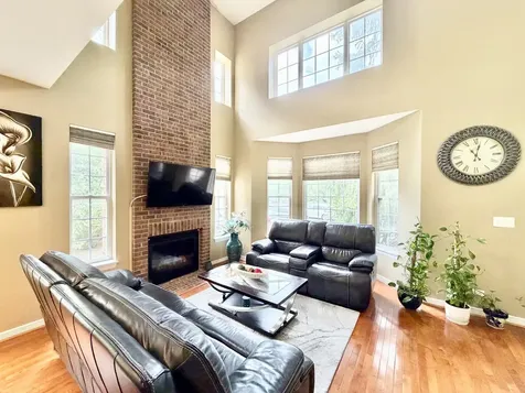 356 North West Pointe Drive Vernon Hills IL 60061