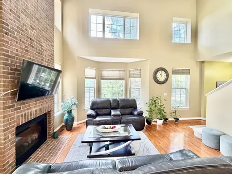 356 North West Pointe Drive Vernon Hills IL 60061