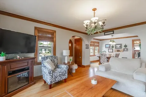 111 Loren Street Washington IL 61571