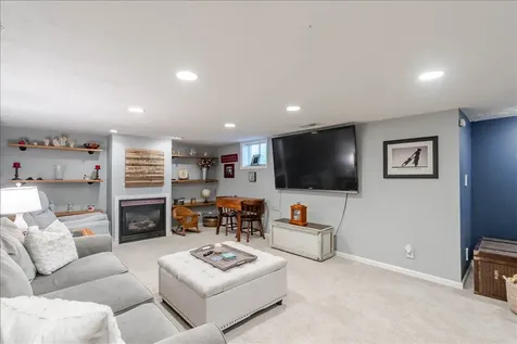 111 Loren Street Washington IL 61571