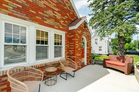 111 Loren Street Washington IL 61571