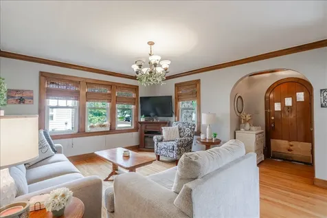 111 Loren Street Washington IL 61571