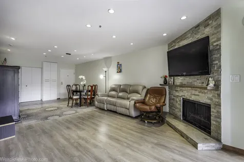 641 Hapsfield Lane Buffalo Grove IL 60089