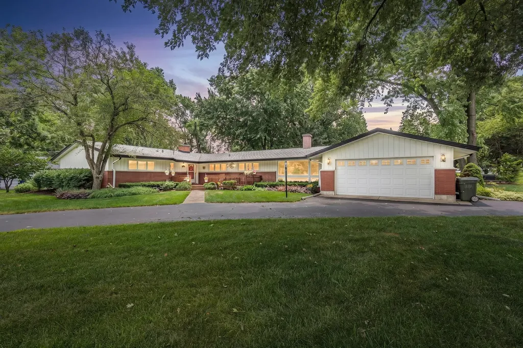 12501 South 74th Avenue Palos Heights IL 60463