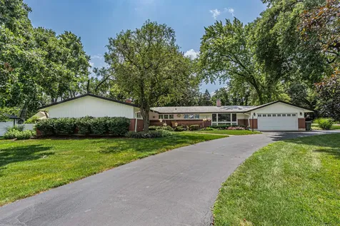 12501 South 74th Avenue Palos Heights IL 60463