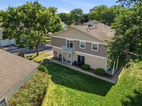1323 Braver Court Wheeling IL 60090