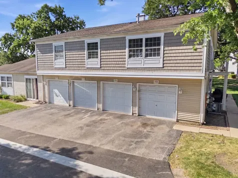 1323 Braver Court Wheeling IL 60090