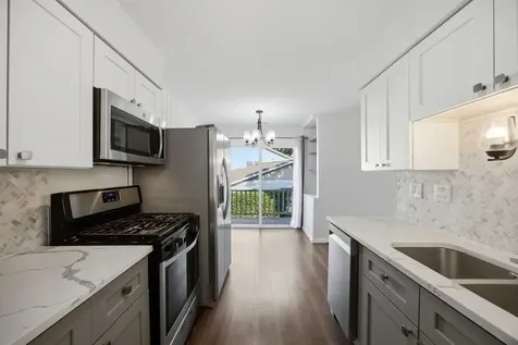 1323 Braver Court Wheeling IL 60090