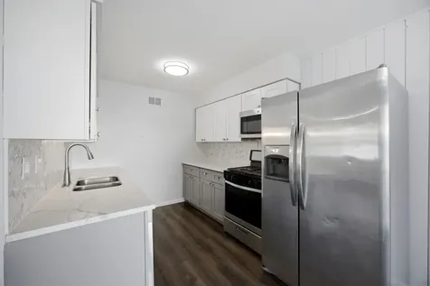 1323 Braver Court Wheeling IL 60090