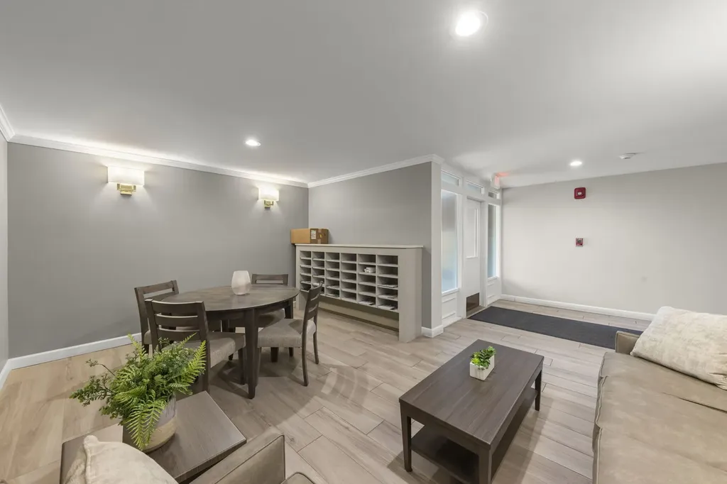 515 North Main Street Glen Ellyn IL 60137