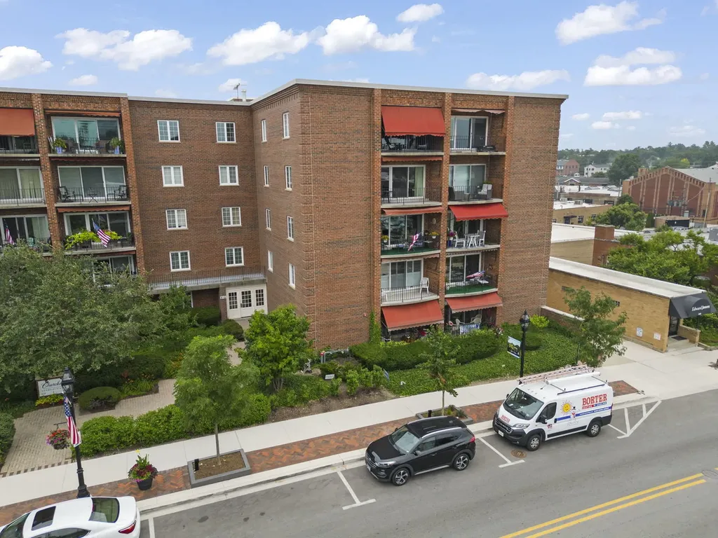 515 North Main Street Glen Ellyn IL 60137