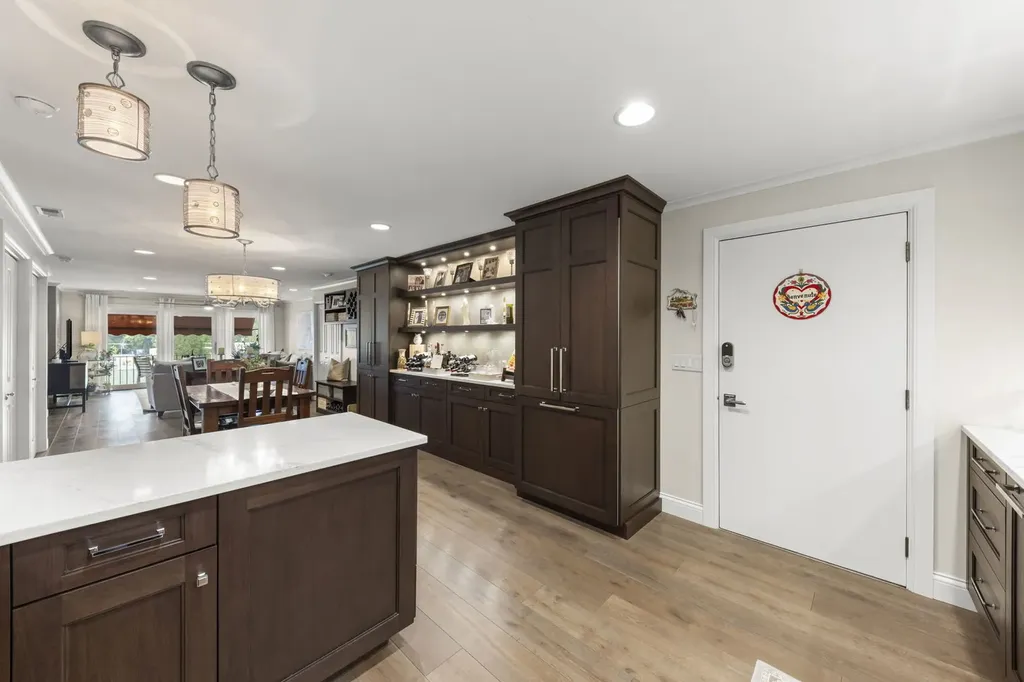 515 North Main Street Glen Ellyn IL 60137