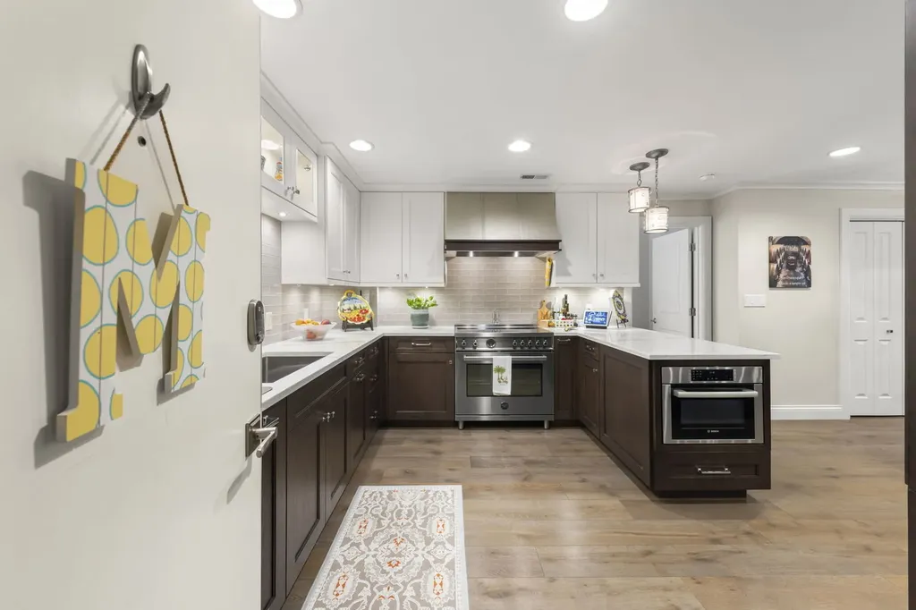 515 North Main Street Glen Ellyn IL 60137