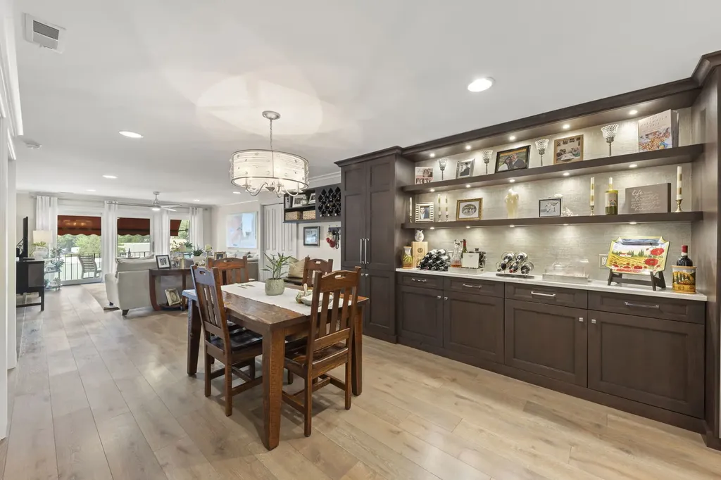 515 North Main Street Glen Ellyn IL 60137
