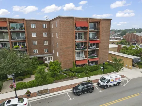 515 North Main Street Glen Ellyn IL 60137