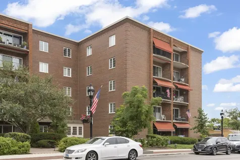 515 North Main Street Glen Ellyn IL 60137
