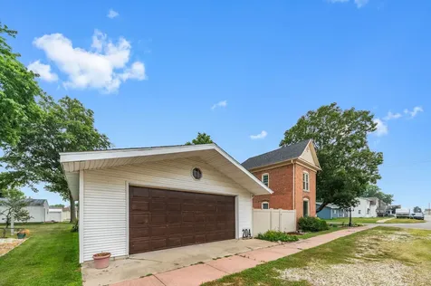204 West Main Street Martinton IL 60951