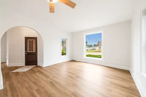 204 West Main Street Martinton IL 60951