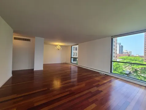 1310 North Ritchie Court Chicago IL 60610