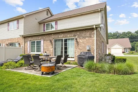 9415 Saratoga Court Hickory Hills IL 60457