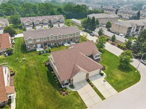 9415 Saratoga Court Hickory Hills IL 60457