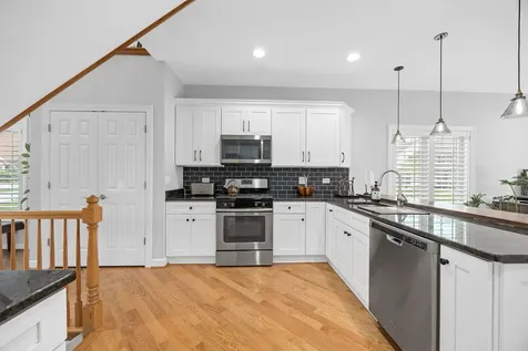 9415 Saratoga Court Hickory Hills IL 60457