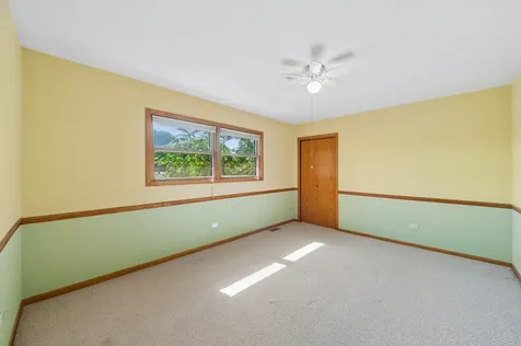 7017 West Jarvis Avenue Niles IL 60714