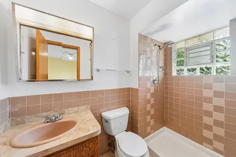 7017 West Jarvis Avenue Niles IL 60714