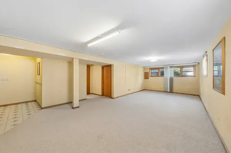 7017 West Jarvis Avenue Niles IL 60714