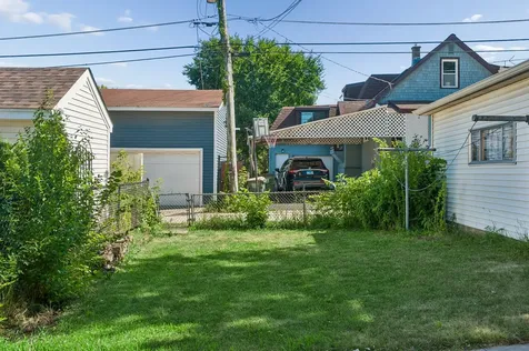 7017 West Jarvis Avenue Niles IL 60714