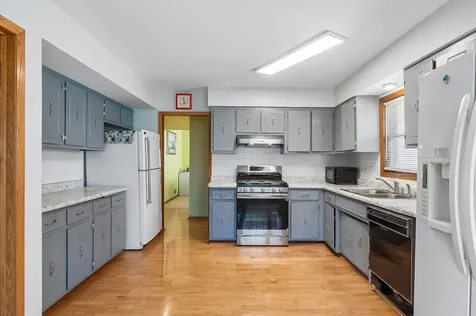 7017 West Jarvis Avenue Niles IL 60714
