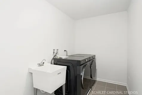 134 Piper Glen Avenue Oswego IL 60543