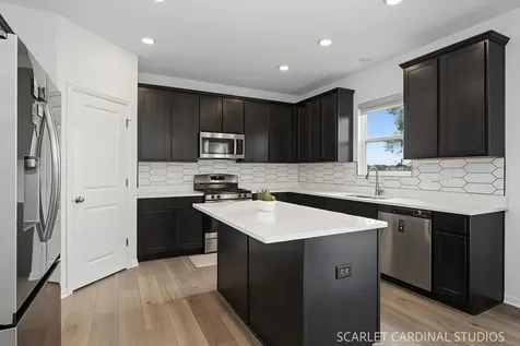 134 Piper Glen Avenue Oswego IL 60543