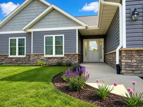 621 East Hewitt Street Forreston IL 61030