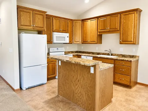 621 East Hewitt Street Forreston IL 61030