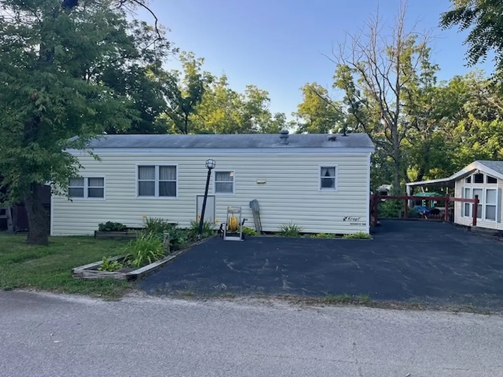 2795 East 28th Lot 908 Road Seneca IL 61360